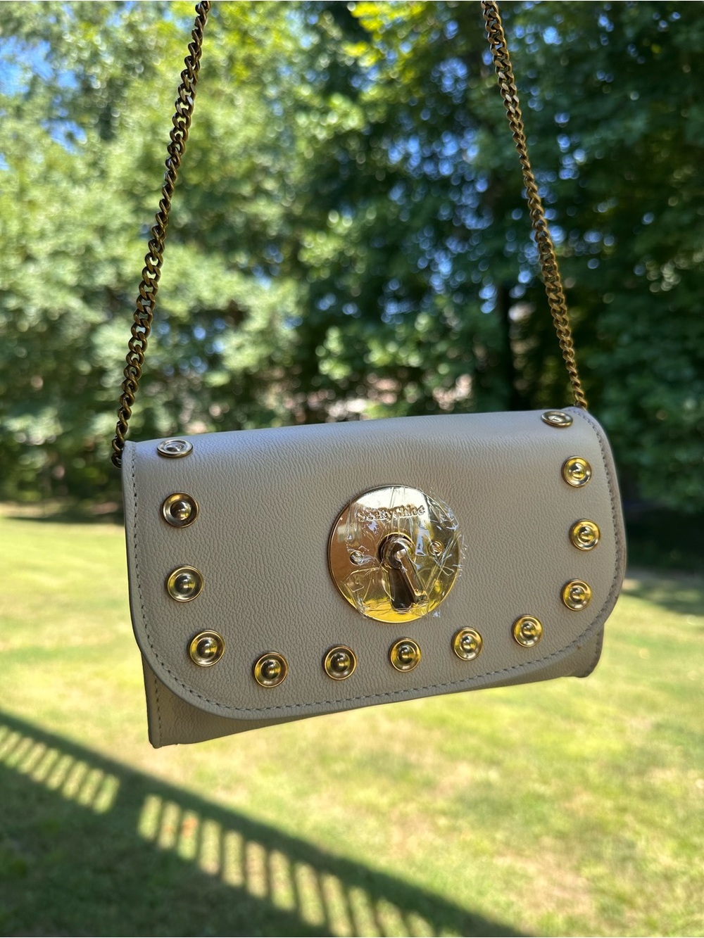 See By Chloe Cement Beige Leather “Lois” Handbag Crossbody Gold Tone Turn Lock